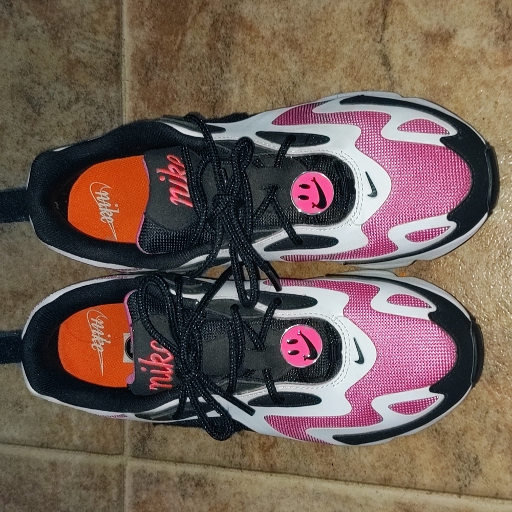 Nike women air max 200